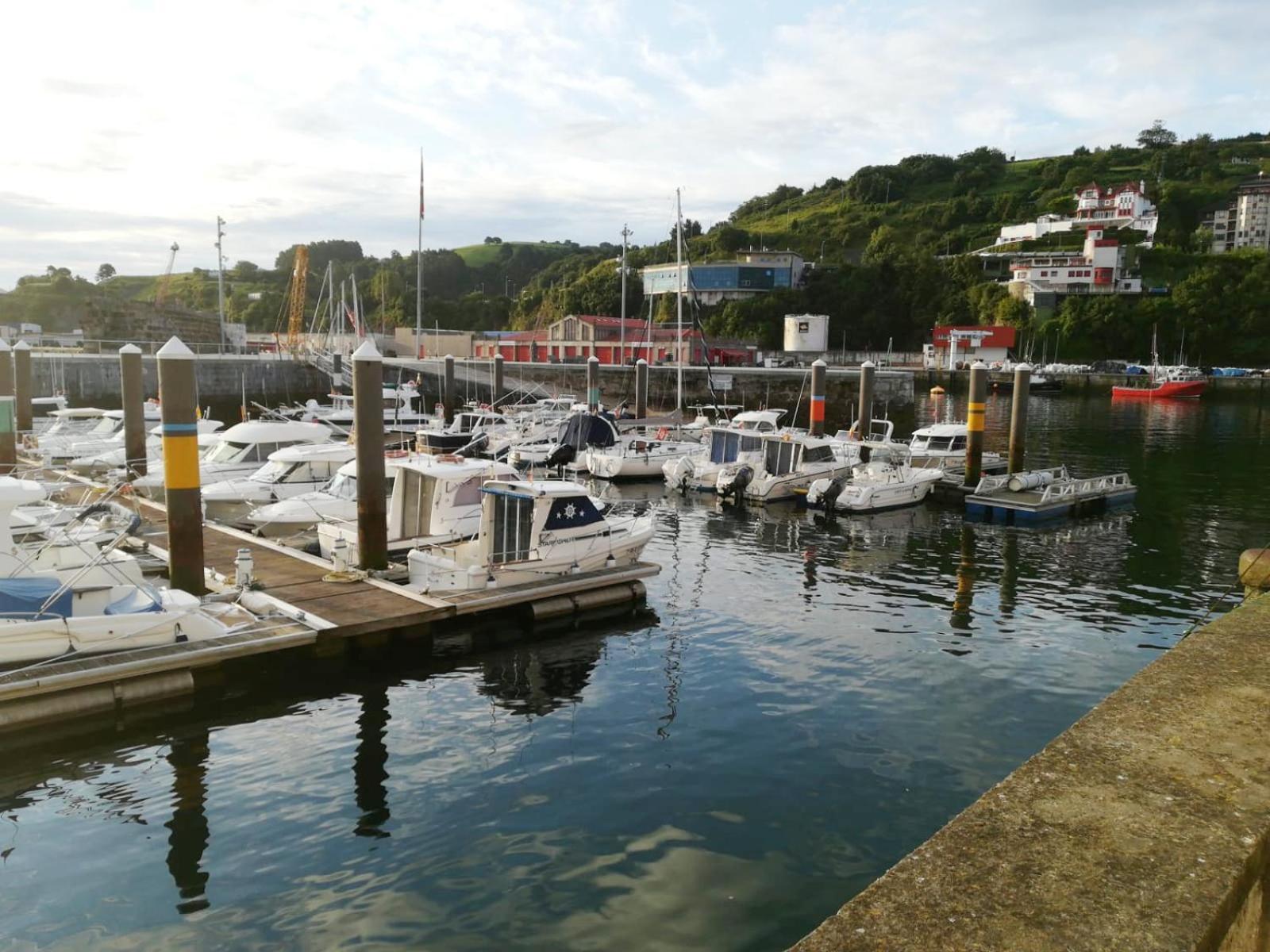 Apartamento Patxike Con Plaza De Garaje Lägenhet Bermeo Exteriör bild